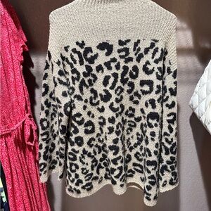 Ingrid & Isabel Black and Cream Leopard Turtleneck Sweater